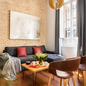 https://imperial-luxury-apartment.es-andalucia.com