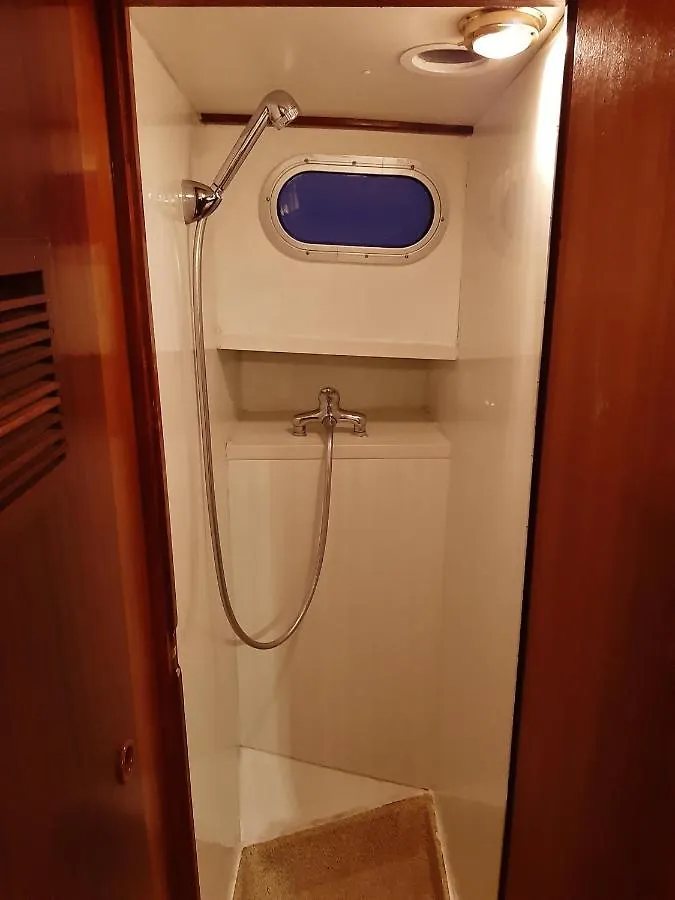 Bateau-hôtel Hotel Motor Yacht Almaz à Amsterdam